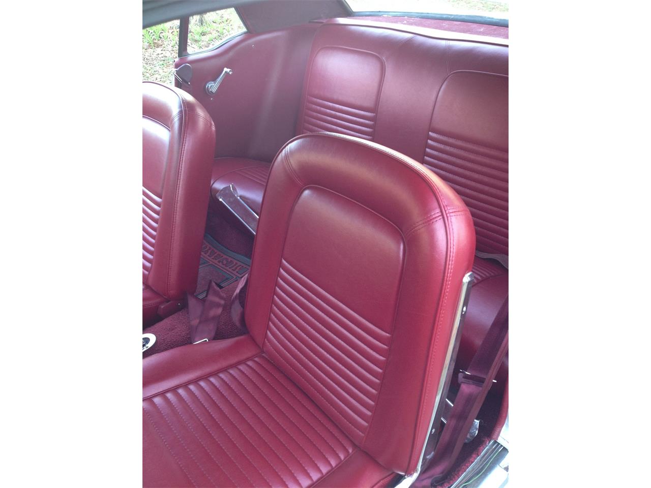 Ford-Mustang-1967-Silver-Frost-Red-7