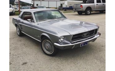Ford-Mustang-1967-Silver-Frost-Red-9