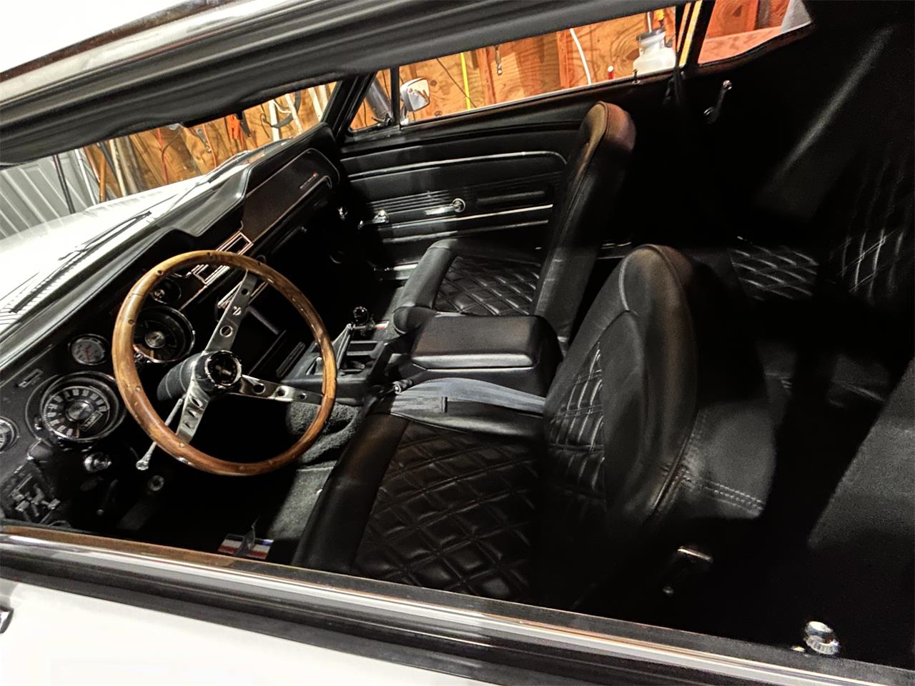 Ford-Mustang-1967-White-Black-10