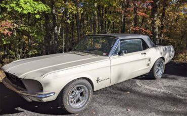 Ford-Mustang-1967-White-Black