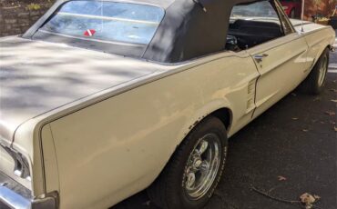Ford-Mustang-1967-White-Black-3