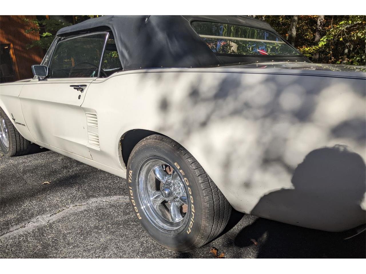 Ford-Mustang-1967-White-Black-4