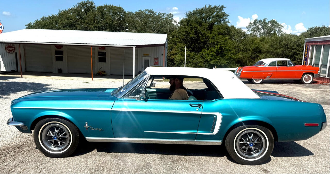 Ford-Mustang-1968-American-Muscle-Car-2