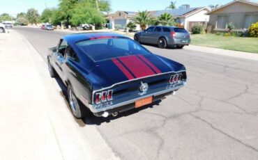 Ford-Mustang-1968-Black-11