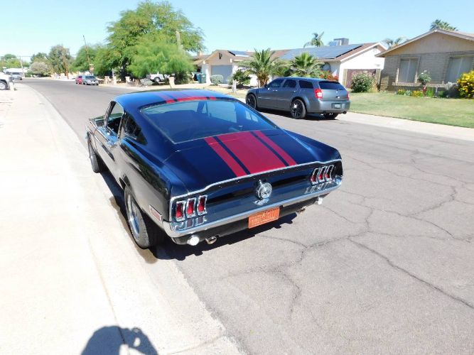 Ford-Mustang-1968-Black-11