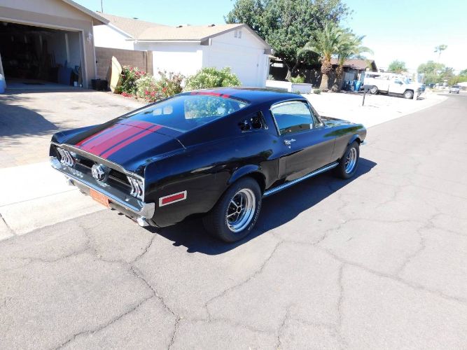 Ford-Mustang-1968-Black-14