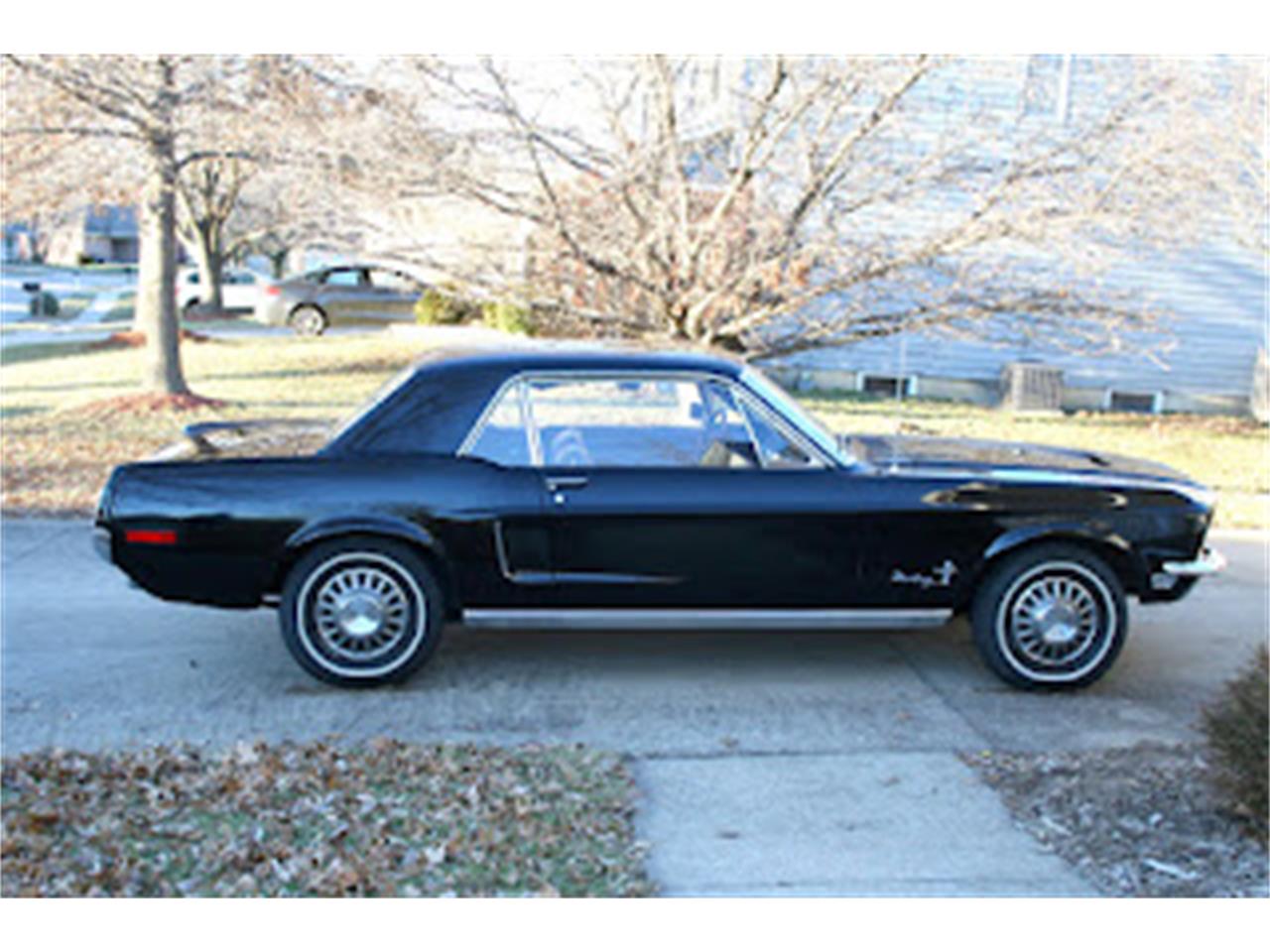 Ford-Mustang-1968-Black-Red-3