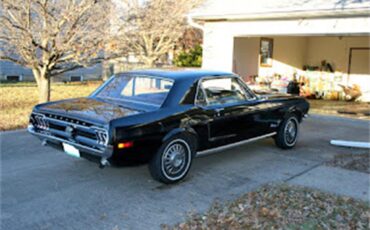Ford-Mustang-1968-Black-Red-4