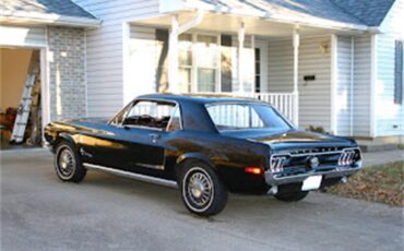 Ford-Mustang-1968-Black-Red-6