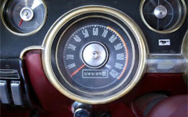 Ford-Mustang-1968-Black-Red-8