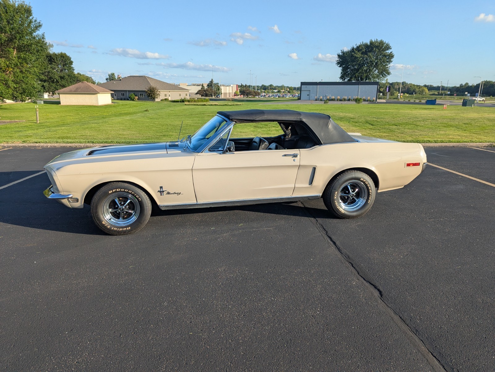 Ford-Mustang-1968-Convertible-17