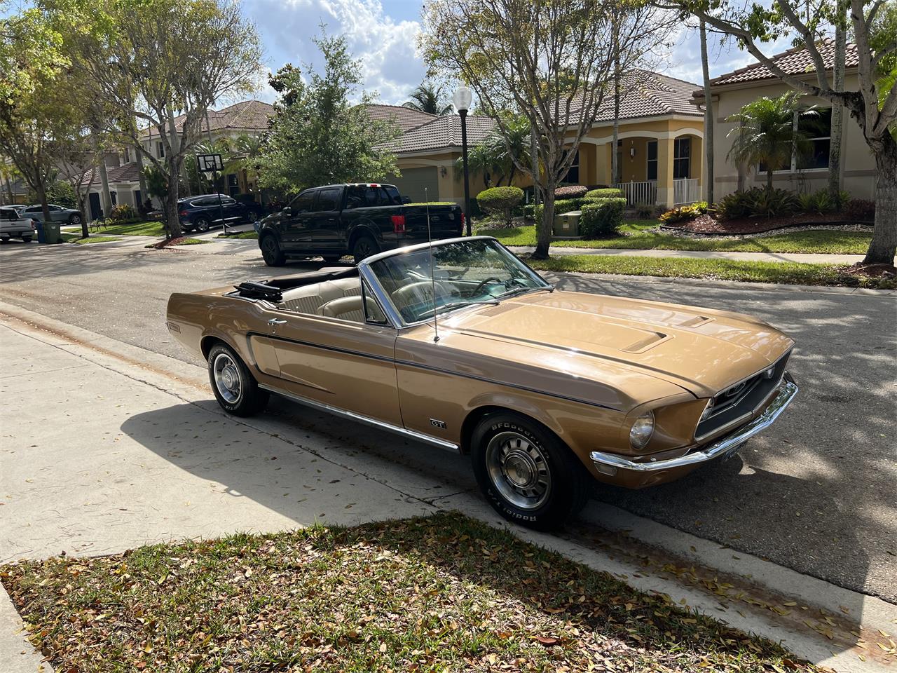 Ford-Mustang-1968-GOLD-GOLD-14