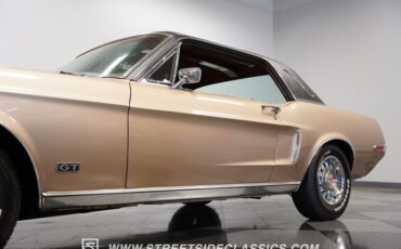 Ford-Mustang-1968-Gold-Dark-Red-13