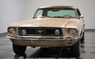 Ford-Mustang-1968-Gold-Dark-Red-17