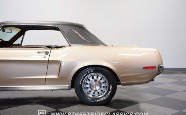Ford-Mustang-1968-Gold-Dark-Red-20