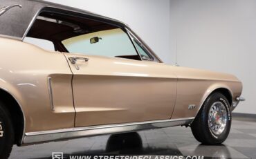 Ford-Mustang-1968-Gold-Dark-Red-26