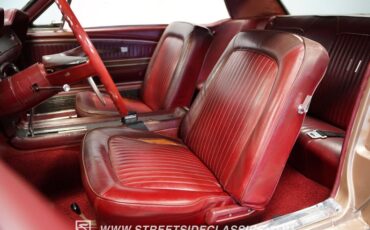 Ford-Mustang-1968-Gold-Dark-Red-42
