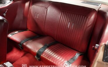 Ford-Mustang-1968-Gold-Dark-Red-49