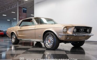 Ford-Mustang-1968-Gold-Dark-Red-9