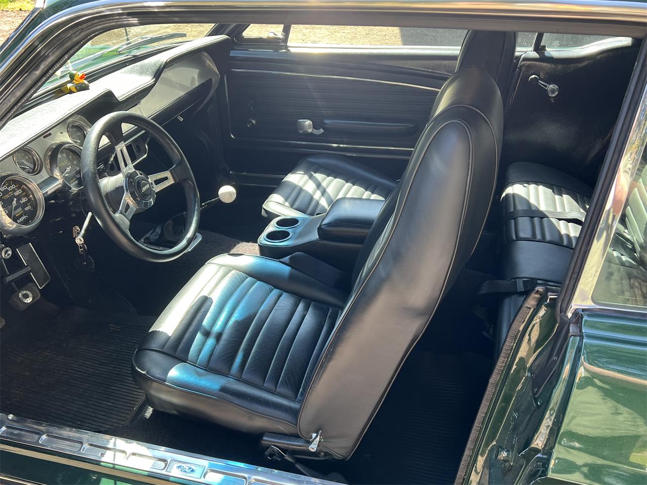 Ford-Mustang-1968-Green-Black-13