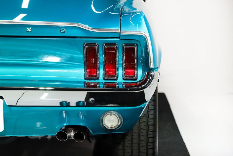 Ford-Mustang-1968-Gulf-Stream-Aqua-Black-39