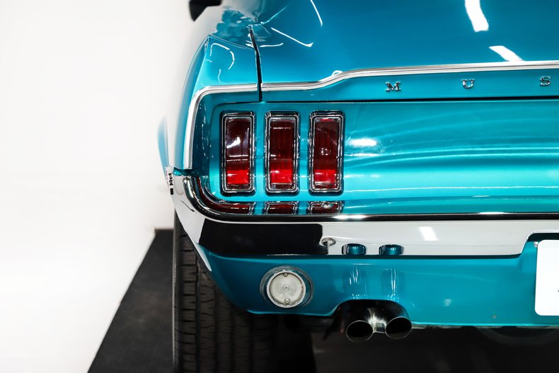 Ford-Mustang-1968-Gulf-Stream-Aqua-Black-44