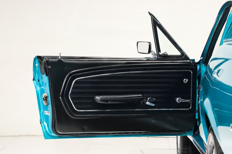 Ford-Mustang-1968-Gulf-Stream-Aqua-Black-5