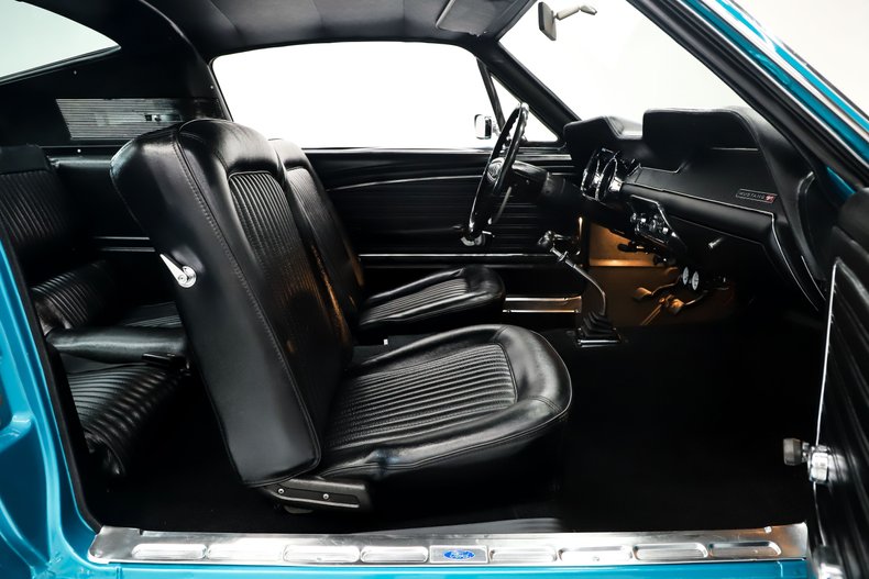 Ford-Mustang-1968-Gulf-Stream-Aqua-Black-9
