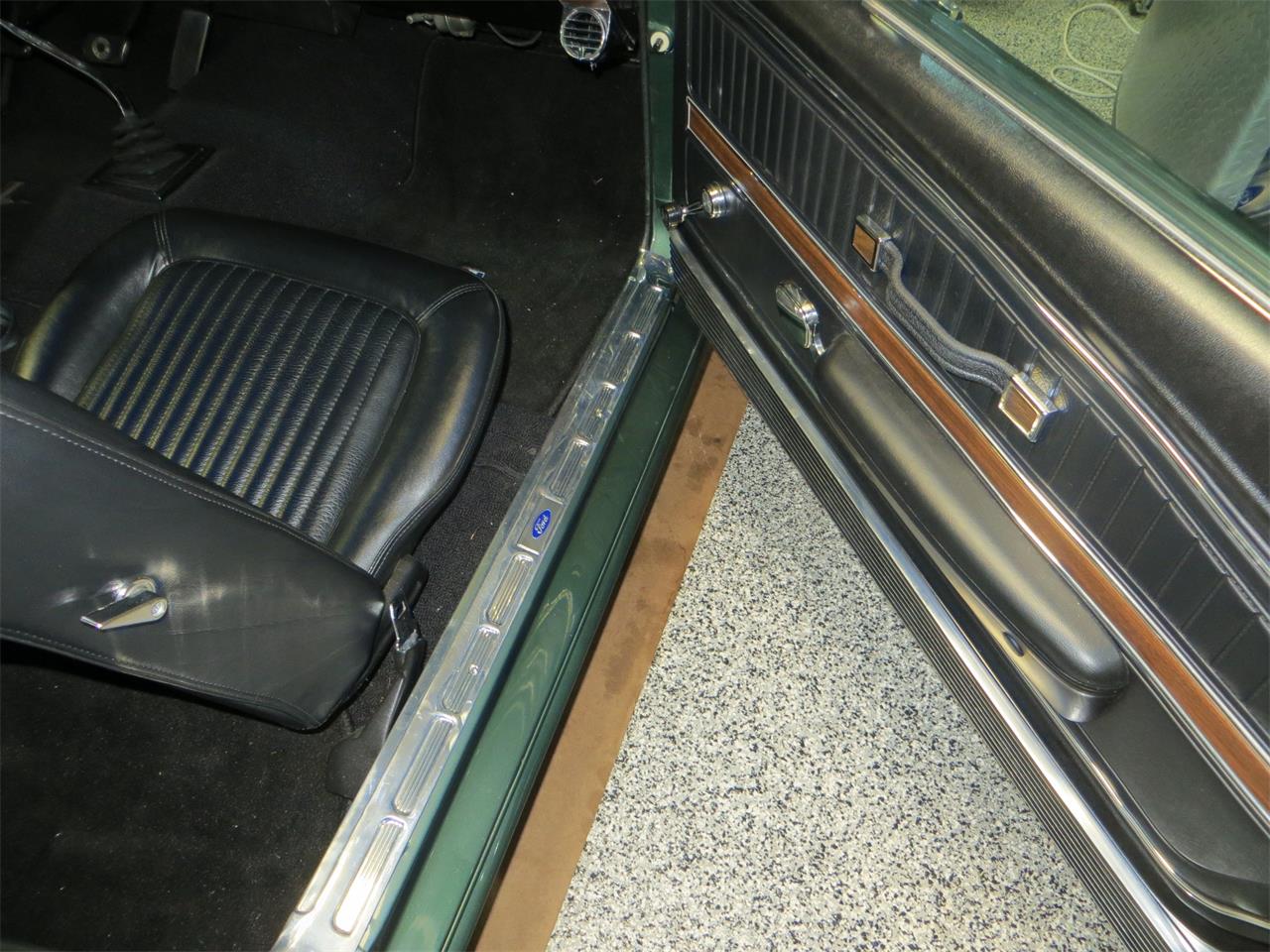 Ford-Mustang-1968-Highland-Green-Black-10