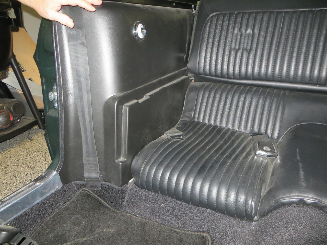 Ford-Mustang-1968-Highland-Green-Black-11