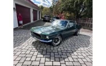 Ford-Mustang-1968-Highland-Green-Black-2