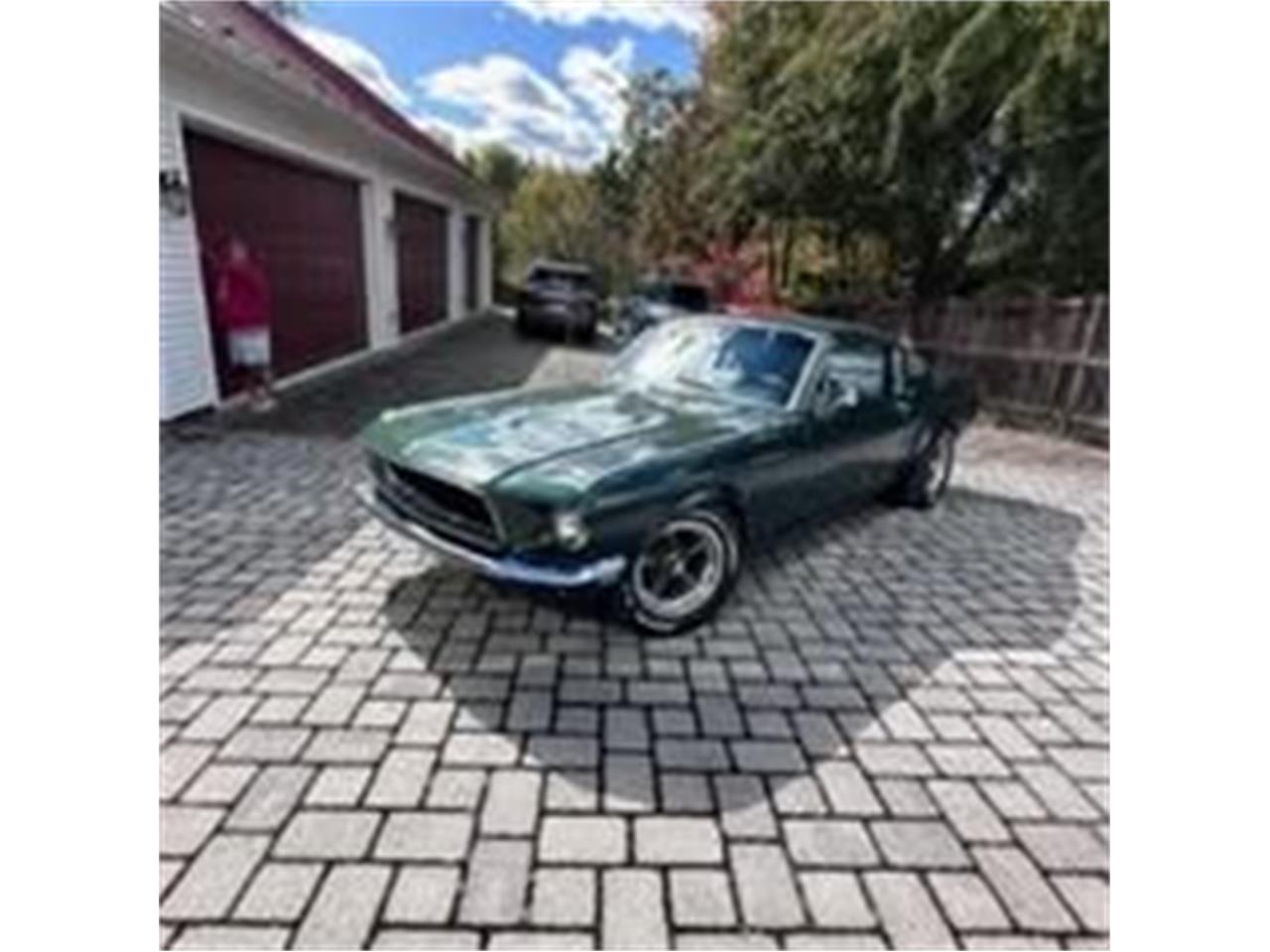 Ford-Mustang-1968-Highland-Green-Black-2