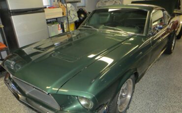 Ford-Mustang-1968-Highland-Green-Black