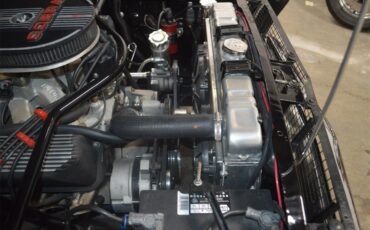 Ford-Mustang-1968-METALIC-GREEN-BLACKRED-STICHING-17
