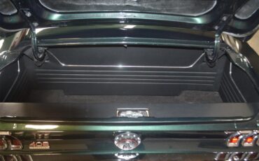 Ford-Mustang-1968-METALIC-GREEN-BLACKRED-STICHING-19