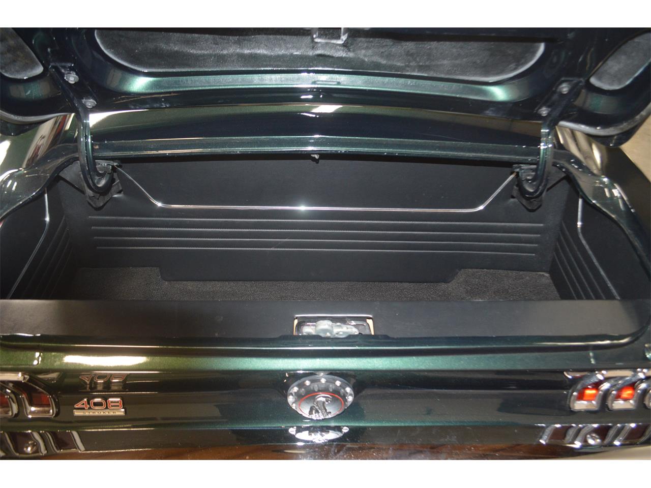 Ford-Mustang-1968-METALIC-GREEN-BLACKRED-STICHING-19
