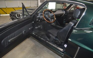 Ford-Mustang-1968-METALIC-GREEN-BLACKRED-STICHING-31