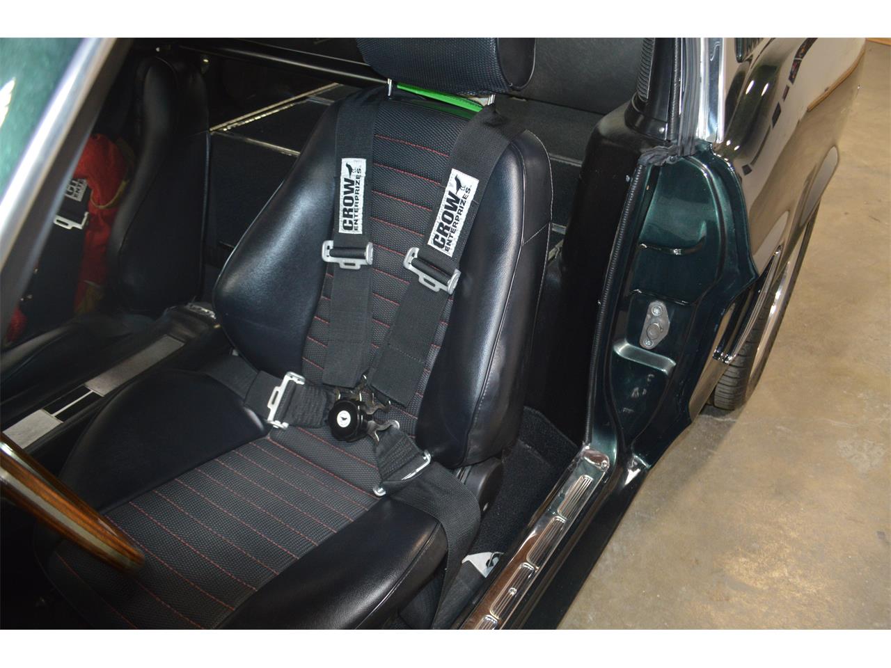 Ford-Mustang-1968-METALIC-GREEN-BLACKRED-STICHING-34