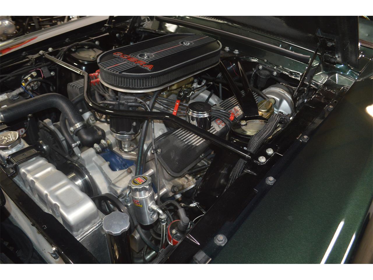 Ford-Mustang-1968-METALIC-GREEN-BLACKRED-STICHING-42