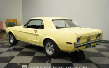 Ford-Mustang-1968-Meadowlark-Yellow-Black-17