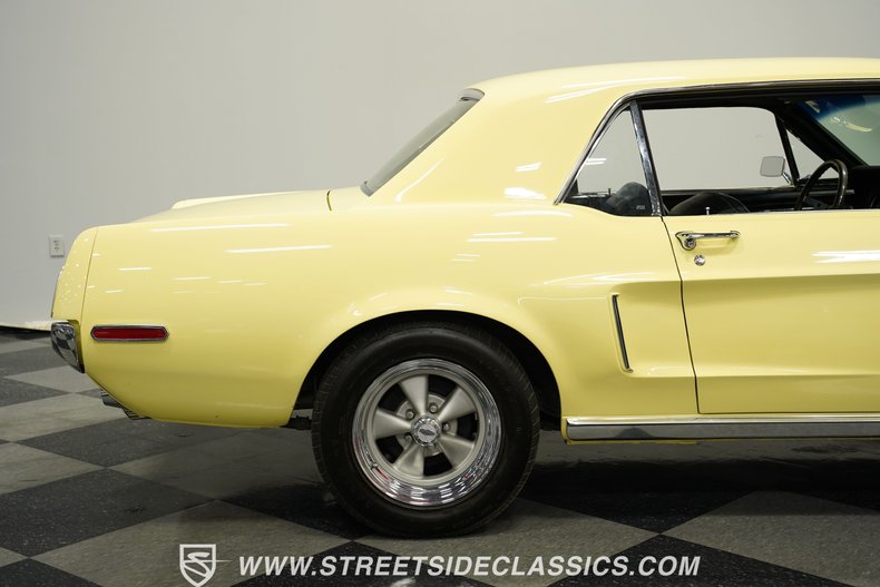 Ford-Mustang-1968-Meadowlark-Yellow-Black-36