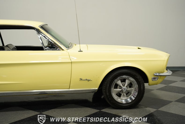 Ford-Mustang-1968-Meadowlark-Yellow-Black-37