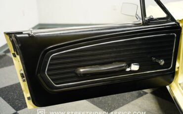 Ford-Mustang-1968-Meadowlark-Yellow-Black-44