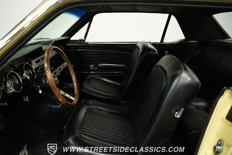 Ford-Mustang-1968-Meadowlark-Yellow-Black-45
