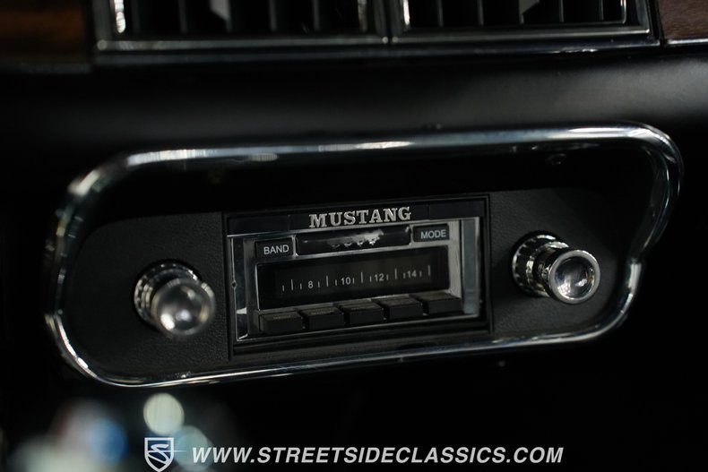 Ford-Mustang-1968-Meadowlark-Yellow-Black-49