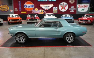 Ford-Mustang-1968-Teal-Teal-11