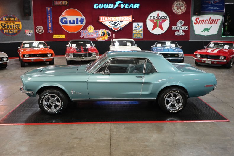 Ford-Mustang-1968-Teal-Teal-11