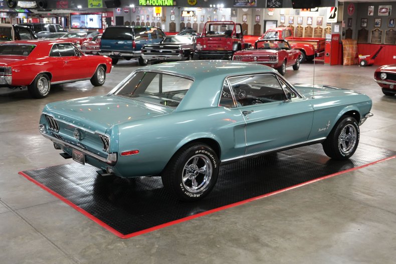 Ford-Mustang-1968-Teal-Teal-14