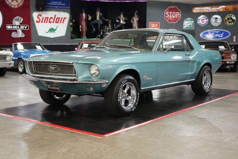 Ford-Mustang-1968-Teal-Teal-18