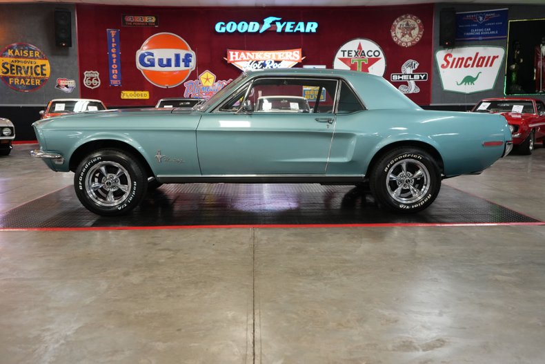 Ford-Mustang-1968-Teal-Teal-19